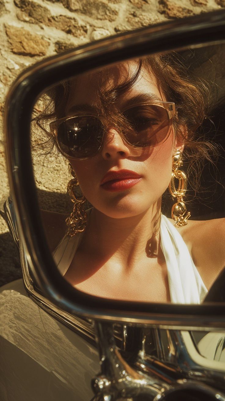 Modelo con gafas cat-eye fashion CIELO & VISION — colección 2025